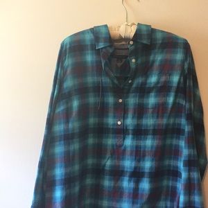 Tommy Hilfiger NWT shirt